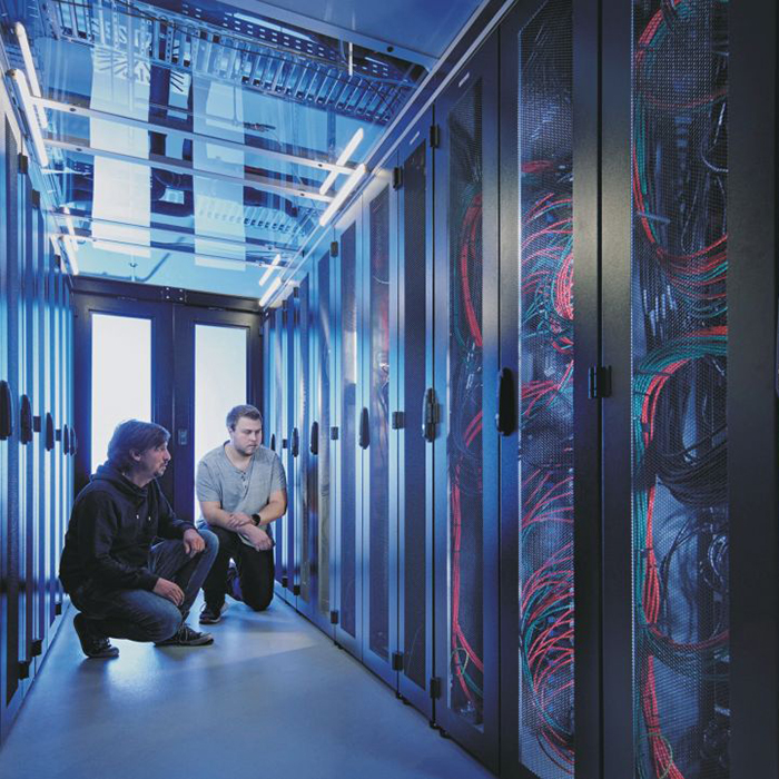 Supercomputers help researchers simulate materials and study their properties before they exist in reality. (Photo: Amadeus Bramsiepe, KIT) 